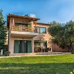 Eltheo Apartment Agios Nikitas