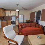 Eltheo Apartment *